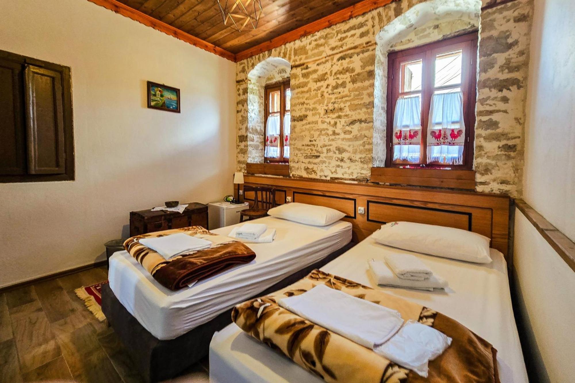 Silver Hill Guesthouse Gjirokastër Zimmer foto
