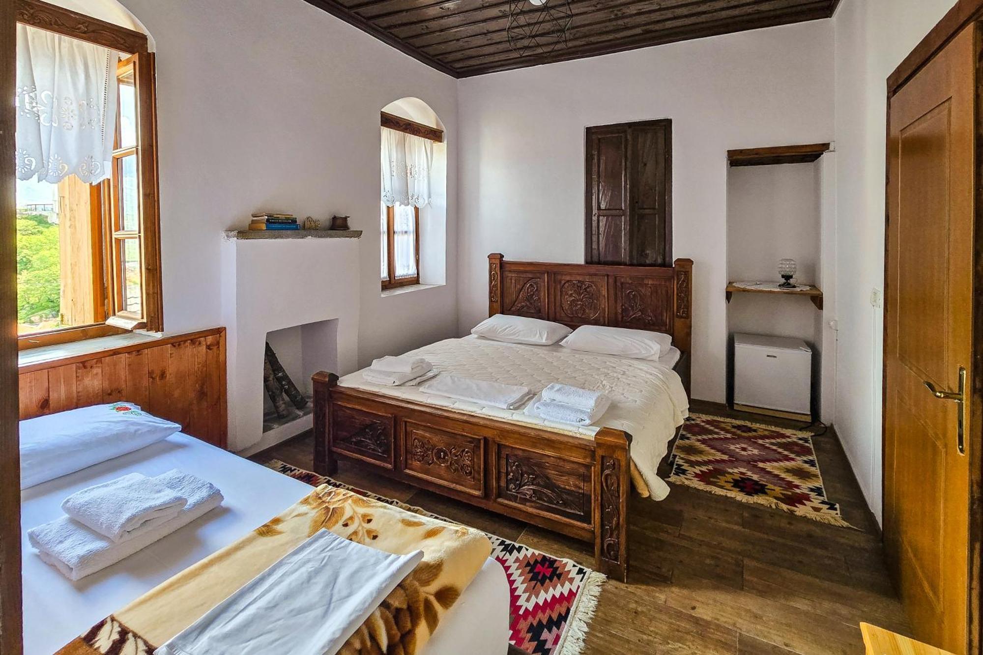 Silver Hill Guesthouse Gjirokastër Zimmer foto